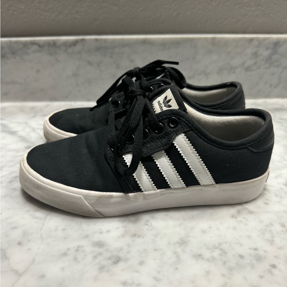 Adidas - Boys size 3.5 = ladies size 5.5